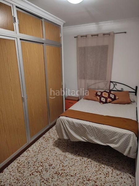 Foto 0efb9730-e037-49c8-b36d-6ada8b4b62f8. Casa adossada a Chucena