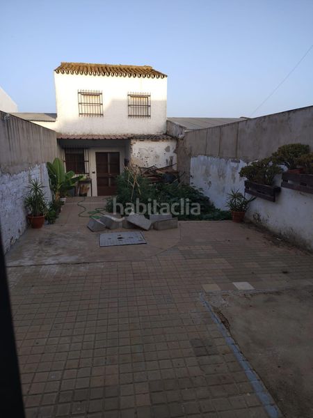 Foto 1b03bffe-eab9-4e03-a278-d2154688b21a. Casa adossada a Chucena