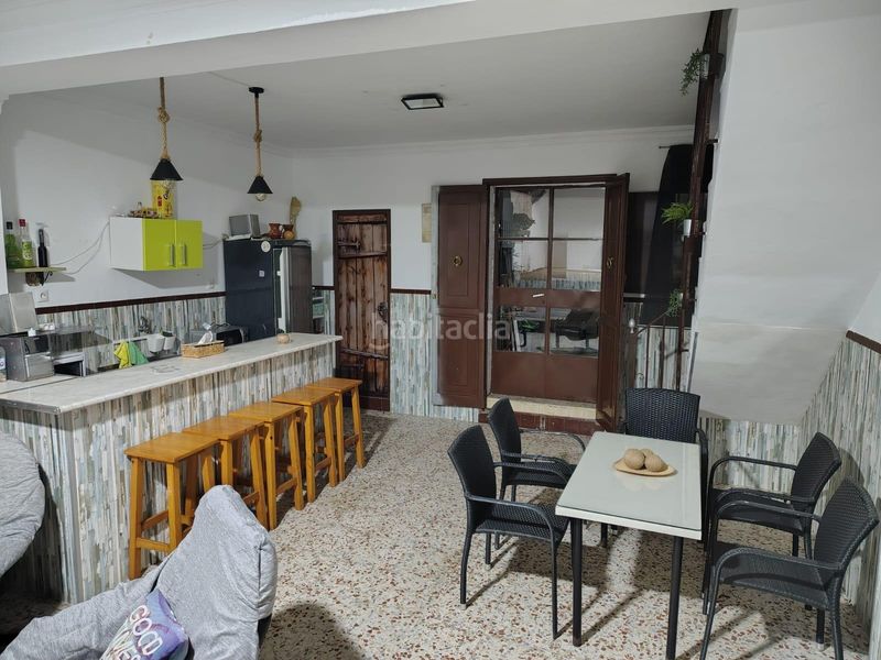 Foto c4f88baa-18ed-4b6f-84fa-6b9680145446. Casa adossada a Chucena