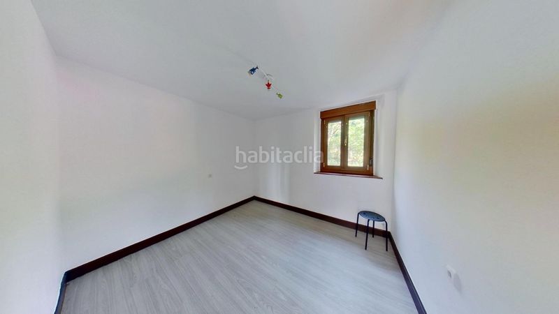 Foto c6f19901-decb-4540-a06c-c5f3a3cb4656. Pis a Loiu