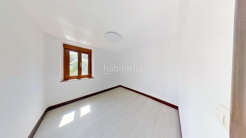 Foto f97fb8e1-ee0b-47de-93b8-21b69036d520. Pis a Loiu