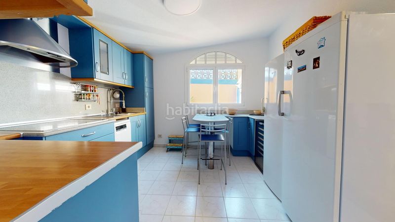 Foto 56b924b5-b504-4e43-bb94-565e455963dd. Casa exclusiva vivienda unifamiliar en esquina, situada en la codiciada zona de hoya pozuelo la garita. en Telde