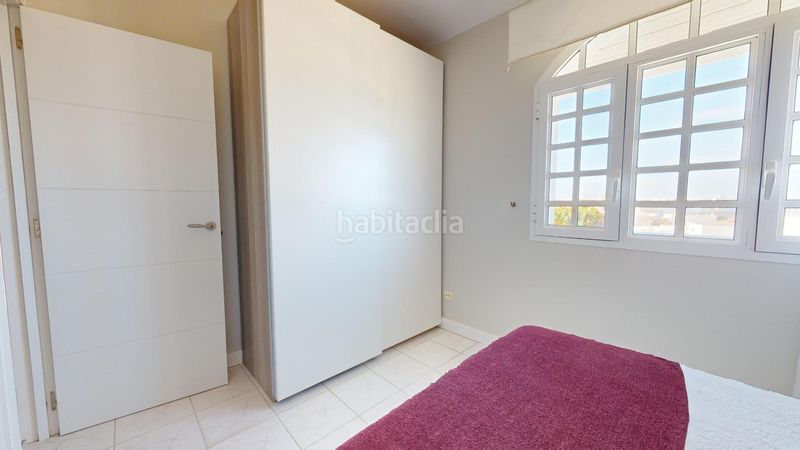 Foto 5e2240d4-ee6c-44b4-a702-2bd53e225659. Casa exclusiva vivienda unifamiliar en esquina, situada en la codiciada zona de hoya pozuelo la garita. en Telde