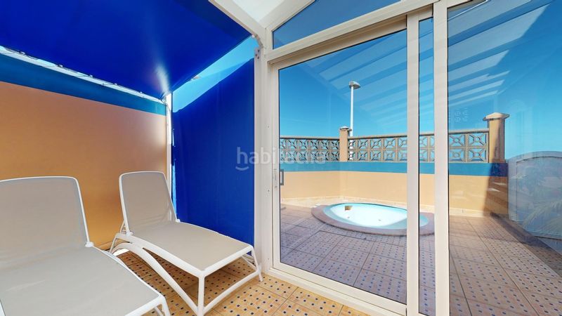 Foto 6b15038e-fabf-469d-92c7-32e272cdab39. Casa exclusiva vivienda unifamiliar en esquina, situada en la codiciada zona de hoya pozuelo la garita. en Telde