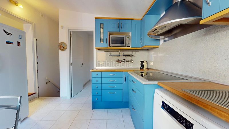 Foto a63673ef-b73b-43dd-a700-69016f70233c. Casa exclusiva vivienda unifamiliar en esquina, situada en la codiciada zona de hoya pozuelo la garita. en Telde