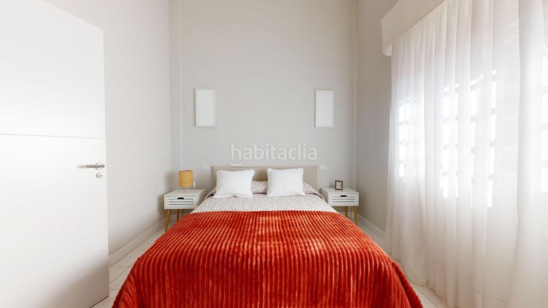 Foto ad910c1c-1cd6-42c8-ac15-53185a527279. Casa exclusiva vivienda unifamiliar en esquina, situada en la codiciada zona de hoya pozuelo la garita. en Telde