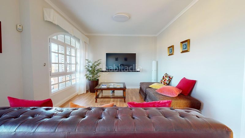 Foto afc8e67f-2a44-4e31-bec5-2180e92c7758. Casa exclusiva vivienda unifamiliar en esquina, situada en la codiciada zona de hoya pozuelo la garita. en Telde