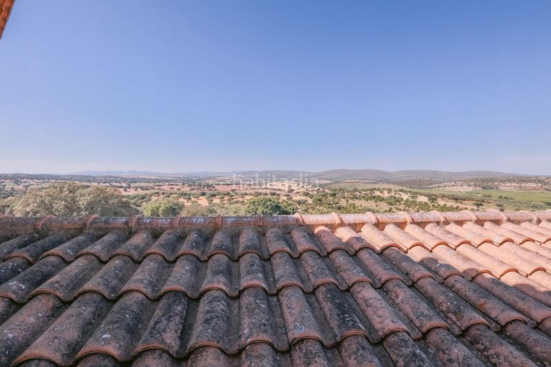 Foto a7c19ae3-bb38-49fa-9ad2-292c59b0360c. Xalet amb aparcament a Cortes-Huertas Madrid