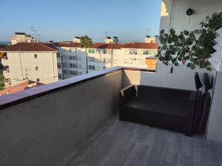 Àtic a Els Masos - Els Garrofers. Atico reformado con vistas al mar en comaruga