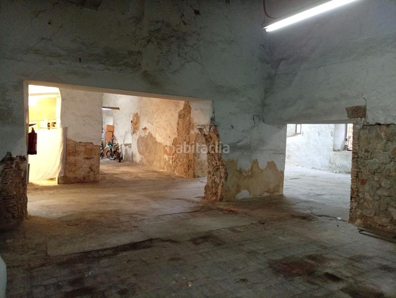 Foto da6da806-4b71-4957-8779-3c6f19357775. Edificio in Xàtiva