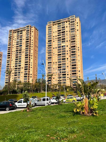 Foto cf26f58f-c02b-453b-a1e5-d1bd5ec99b25. Pis amb piscina a Playa Poniente Benidorm