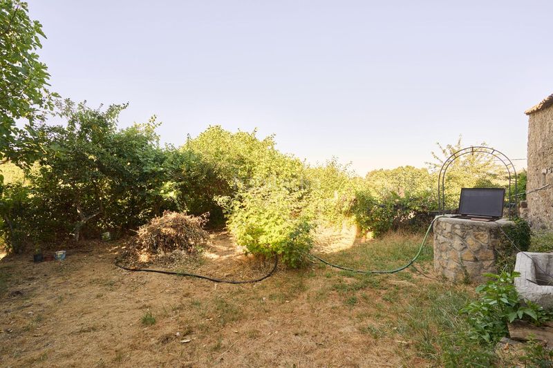 Foto e34d2e2b-6d06-4ba0-b6ea-831a07ae5c71. Xalet amb piscina a Navacarros