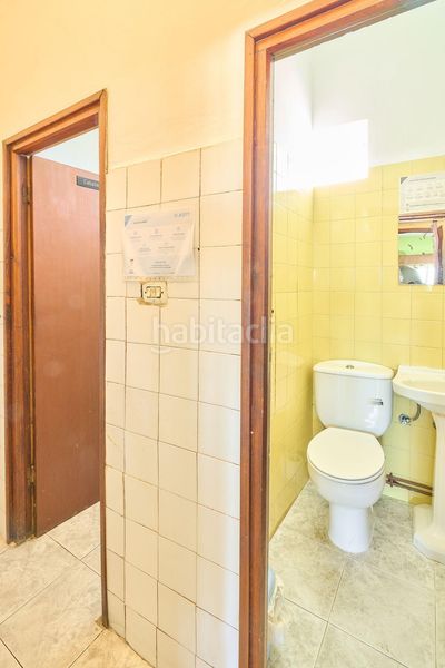 Foto 52c62559-1a89-4de2-beaa-a1c7e5917b97. Edifici a Pajares de la Laguna