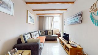 Flat in Callejón del Castillo - El Calero - Las Huesas. Amplio y acogedor piso situado en la primera planta en telde, la