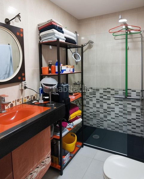 Foto 25ab7193-4045-46dd-a11b-50b024c75ff8. Piso  seminuevo de 3 habitaciones en urbanización privada en Brazomar en Castro - Urdiales