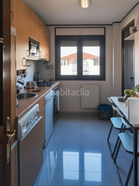 Foto 35065fc9-3eaf-4ef6-abe7-ca25e297322a. Piso  seminuevo de 3 habitaciones en urbanización privada en Brazomar en Castro - Urdiales