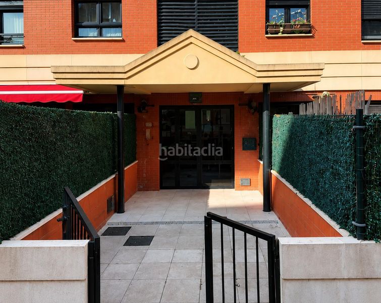 Foto 4a0b44b7-248f-4add-b997-3462910a957f. Piso  seminuevo de 3 habitaciones en urbanización privada en Brazomar en Castro - Urdiales