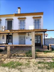 Casa adosada en El Rocío. Casa adosada en calle varales  la costa, huelva