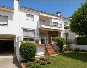 Casa a Santa Maria-l´Eixample-Sud Sumella. Casa unifamiliar en cubelles  barcelona