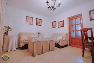 Chalet à Valverde de Llerena. Casa de dos plantas en valverde de llerena badajoz.