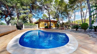 Casa in Urbanitzacions i Pedanies Nord. Chalet independiente en sant bernat alzira  privacidad, espacio