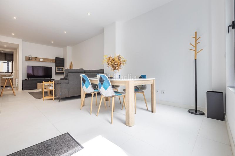 Foto 4d24ecf8-4d2a-46f3-9e2e-25cbe0bbb689. Alquiler piso espectacular bajo vivienda con reforma de diseño en a coruña en Coruña (A)