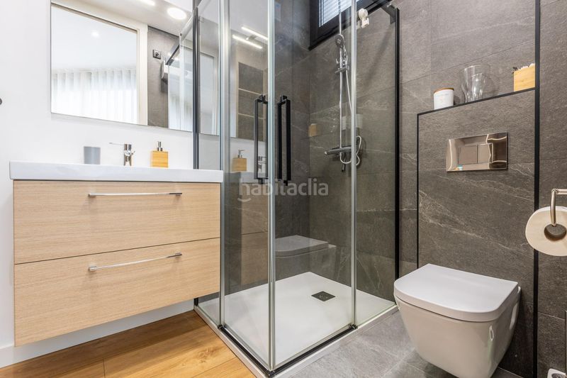 Foto 8ada4512-d5e4-44d3-9532-e22bd5b9772b. Alquiler piso espectacular bajo vivienda con reforma de diseño en a coruña en Coruña (A)