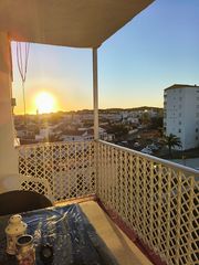 Etagenwohnung in Almonte. Piso reformado con vistas a la piscina, al mar y al atardecer en