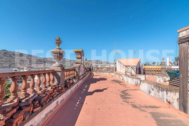 Foto 76398ab5-a0ac-4cd8-81f9-b7790bdb1e34. Édifice dans Arucas casco Arucas