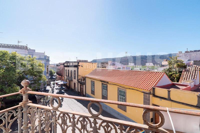 Foto c1e77eee-57e0-42b0-ad06-b80ca1ff6701. Edificio in Arucas casco Arucas
