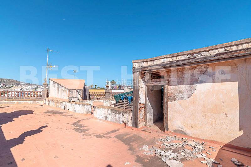 Foto 06b06d93-50d3-4e99-a834-2fcc63aa2230. Edifici a Arucas casco Arucas