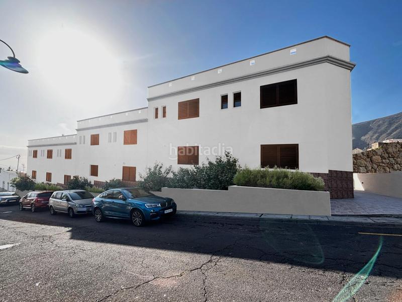 Foto 1cceaa00-aa03-47d9-b16e-b6d72f4884db. Casa adosada adosados en guimar a estrenar!!! en Centro Güímar