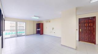 Local Comercial en Calle ALFARO 10