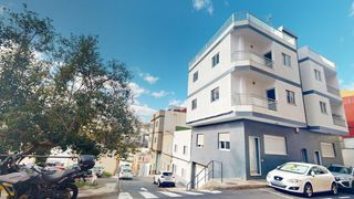 Pis a Calle gran rey 38. Acogedor piso reformado en san matías