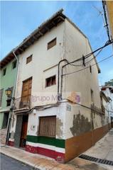 House  Carrer blanc