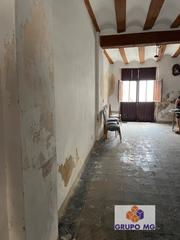 Casa aparellada  Calle moreras. ¡gran oportunidad en el corazón de enguera!