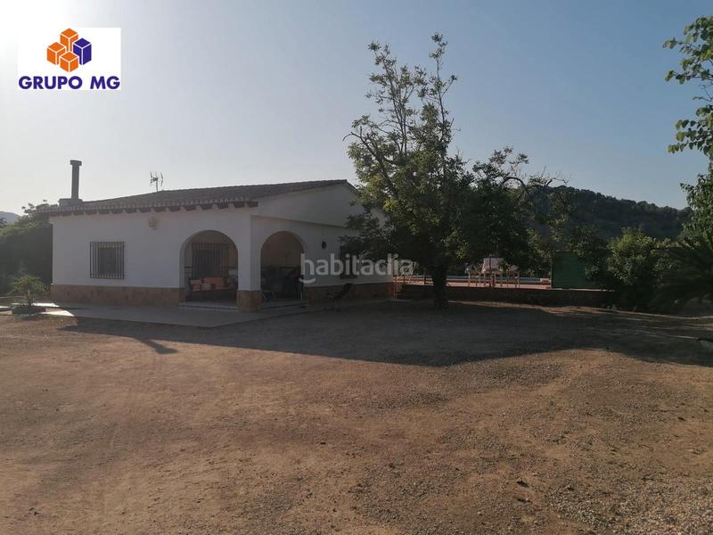 Foto f3d88f00-be5e-47e8-9fc7-960740ecbc7f. Chalet en Xàtiva