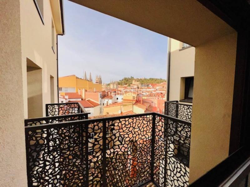 Foto a4d89860-7c63-4c05-94ee-ffe29cd4147b. Triplex avec chauffage dans Casco Antiguo Burgos