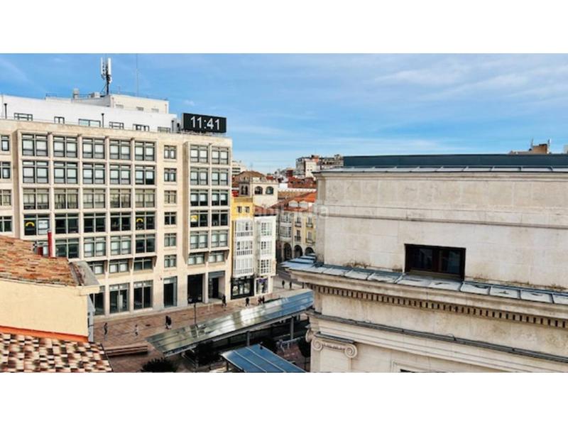 Foto cc423c76-7026-4a20-a89c-a1a3e6890579. Zweistöckige wohnung mit heizung in Casco Antiguo Burgos