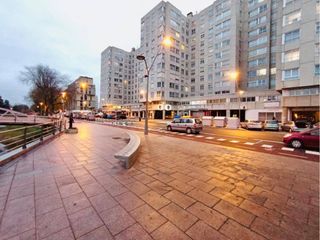 Oficina  Avenida de los reyes católicos. Oficina en venta en centro