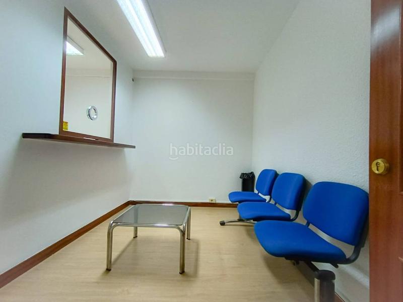 Foto ca879fe9-a944-41e8-9408-14c5ce0f3e14. Oficina a Juan XXIII - Las Torres - G2 Burgos