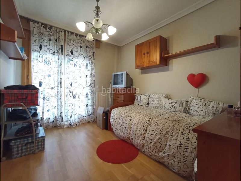 Foto c966e770-1fbc-422e-b48b-55e6e977e86a. Rent flat with heating parking in San Pedro y San Felices Burgos