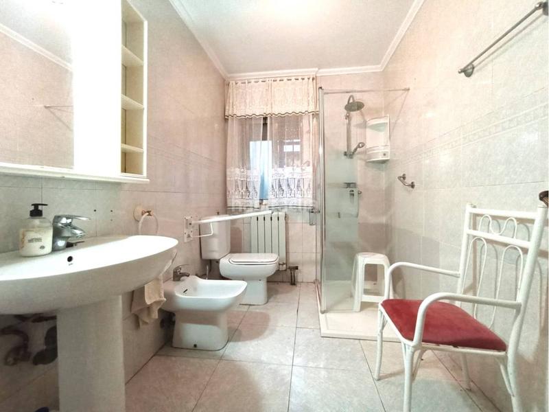 Foto 4ee2497b-660b-46ee-b43f-249989a6f002. Casa amb calefacció aparcament a Barriada de Yagüe Burgos