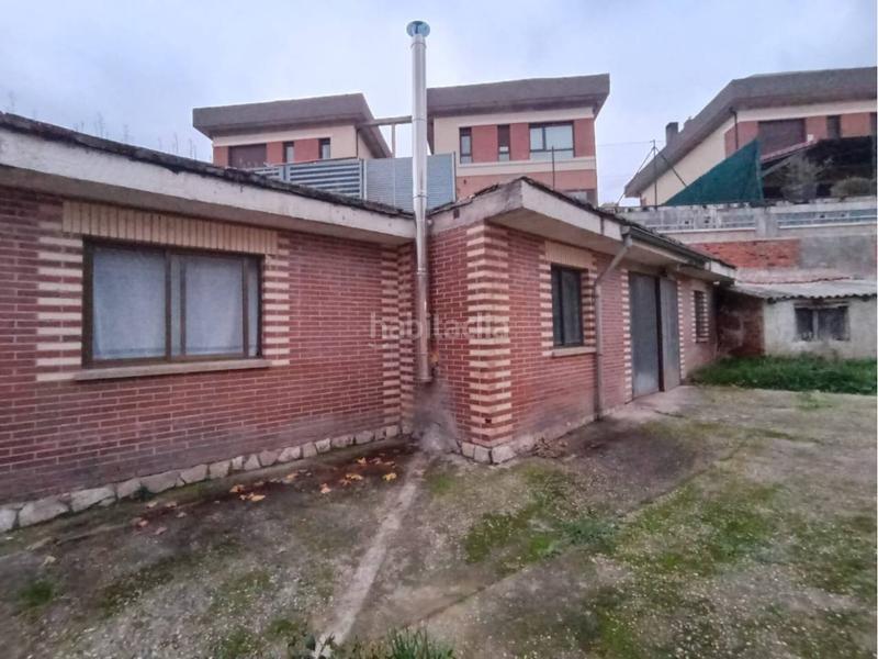Foto ae530d57-c6ec-47ed-a5f6-b00814b1f617. Casa amb calefacció aparcament a Barriada de Yagüe Burgos