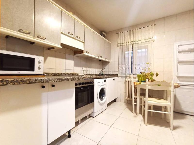 Foto ef1ca863-bd0c-40b7-9766-df6a6ffd1e9d. Casa amb calefacció aparcament a Barriada de Yagüe Burgos