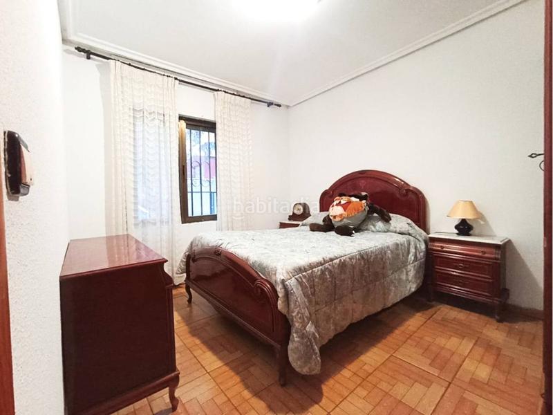 Foto f2661edd-3701-4ca1-ad12-e6b1dee04b9d. Casa amb calefacció aparcament a Barriada de Yagüe Burgos