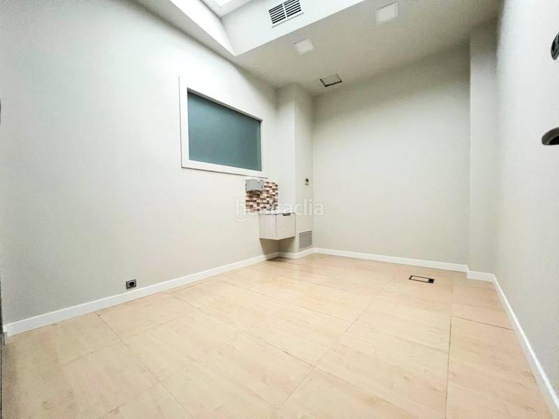 Foto 45dbf171-4926-4f26-b98e-79f6bf089c0e. Rent business premise in Los Vadillos - R. Sanitaria - Pozanos Burgos