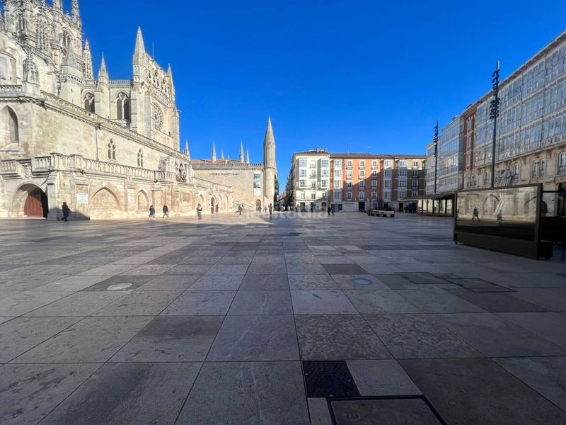 Foto a1208f71-f009-432b-98df-92b5648e5f1b. Pis amb calefacció a Casco Antiguo Burgos