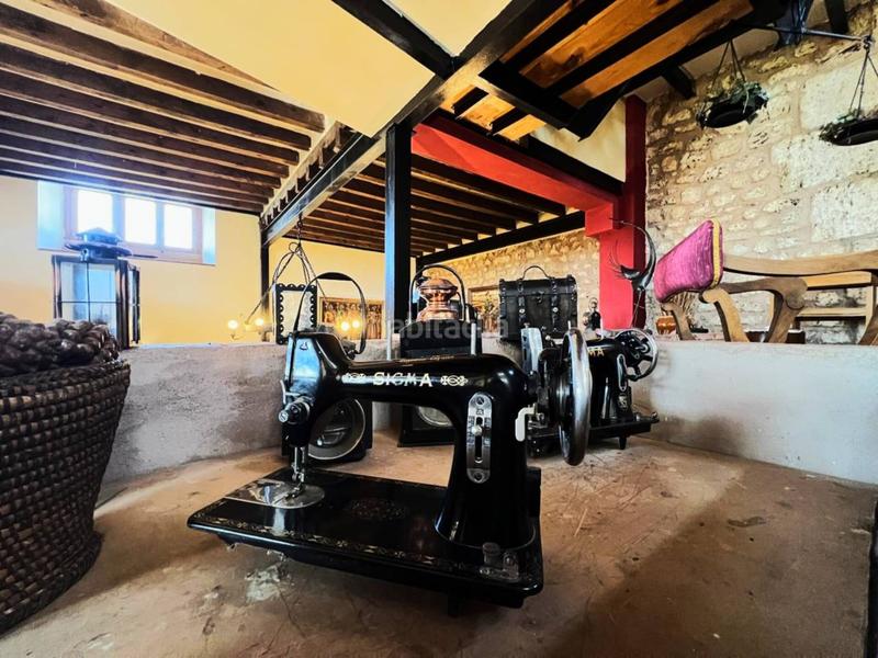 Foto f56f7846-9d3c-4ed2-85be-b20163259139. Casa a Frandovínez