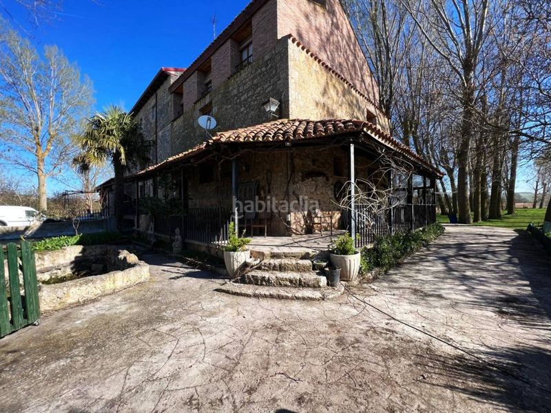Foto ff1a960b-d28a-46ab-b673-325e18694436. Casa a Frandovínez